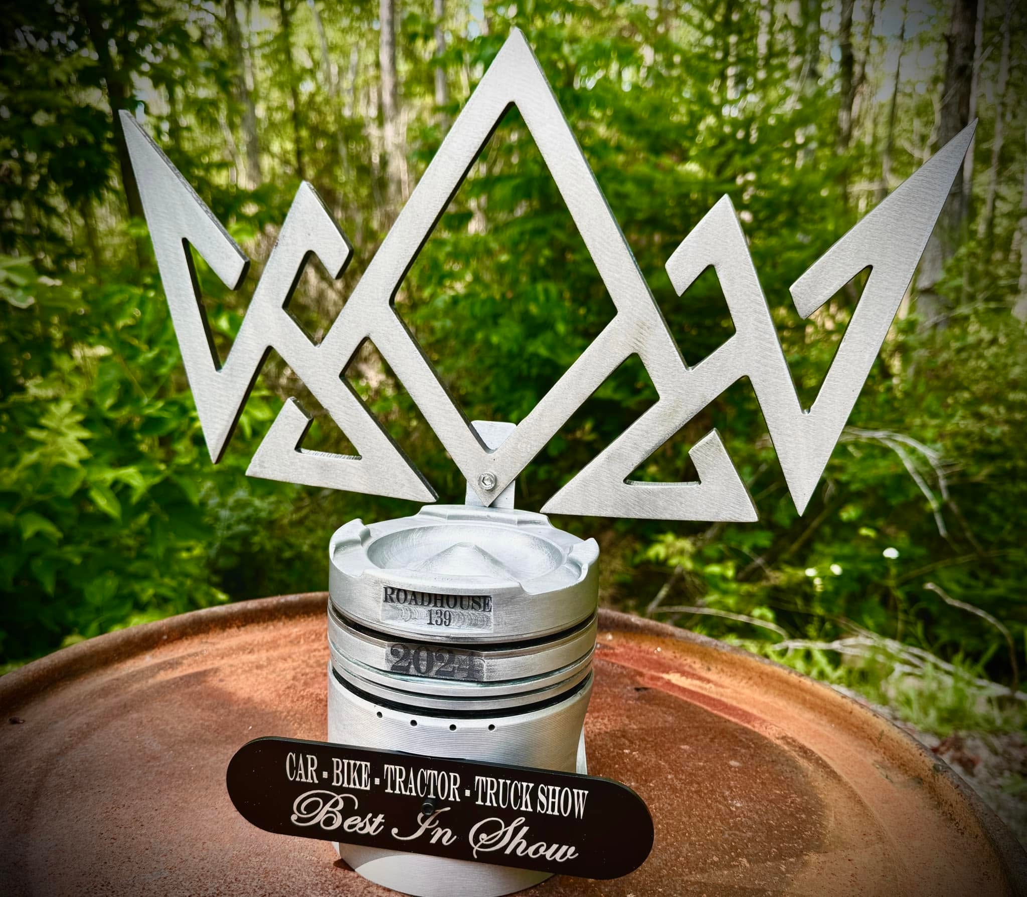 Roadhouse 139 2024 Car-Bike-Tractor-Truck Show — Best In Show trophy